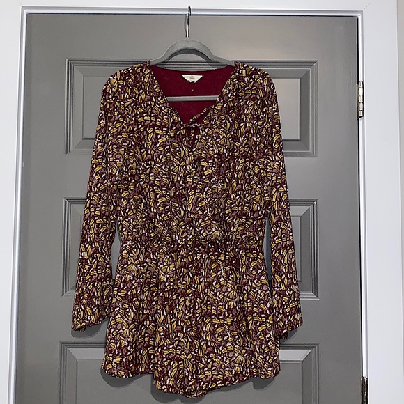 Maroon/gold flower, bell-sleeved romper - Picture 1 of 4